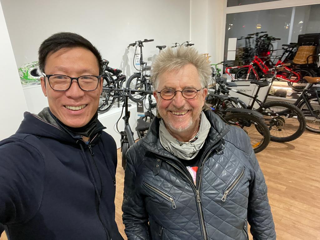 Martin Semmelrogge bei DowntownBikes in Düsseldorf